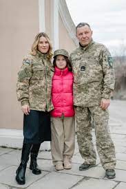 попов з дочкою