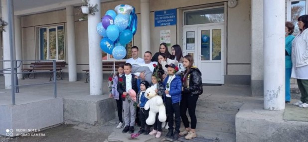 Буковинка народила свою десяту дитину: хлопчика назвали Богданом