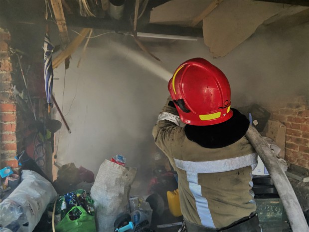 У Кам'янці-Подільському на вул. Шевченка горів гараж