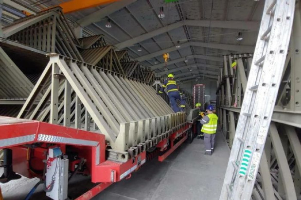 eb527f83cf0e5d8d03038bf8272173ec 700 0 0