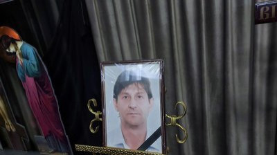 знайшли під завалами