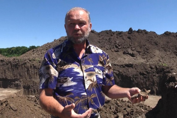 людський кістяк в кургані