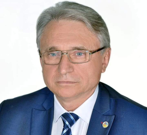 псевдо професор