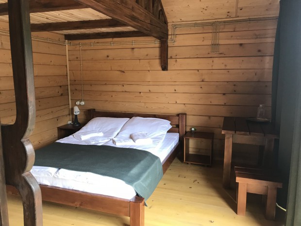 Рекреаційний комплекс "Будинок рибака" в смт. Сатанів гостинно запрошує на відпочинок (ФОТО)